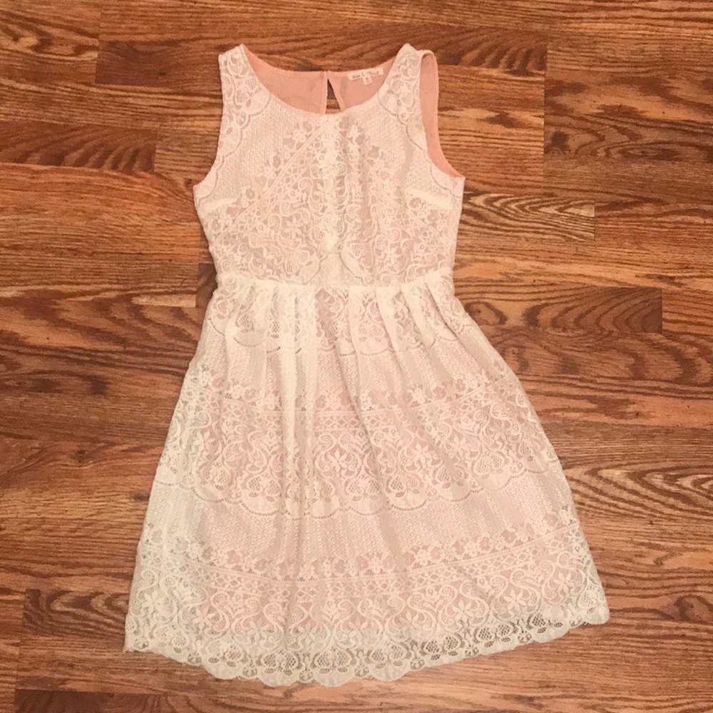 White lace dress
